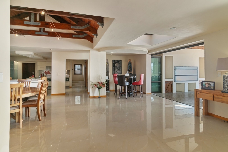 6 Bedroom Property for Sale in Pezula Golf Estate Western Cape